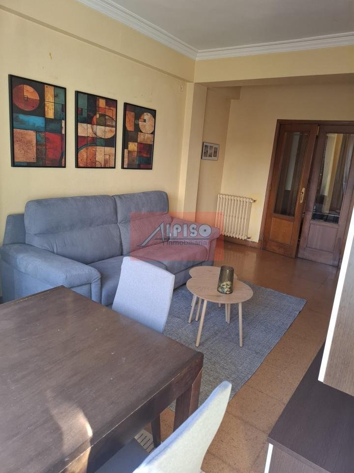 Piso de 85 m² en Ourense