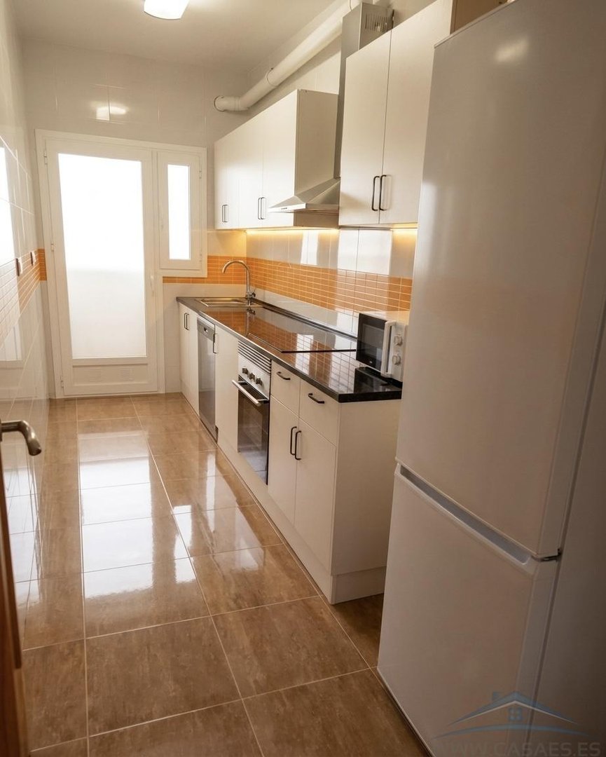Piso de 83 m² en Roquetas de Mar