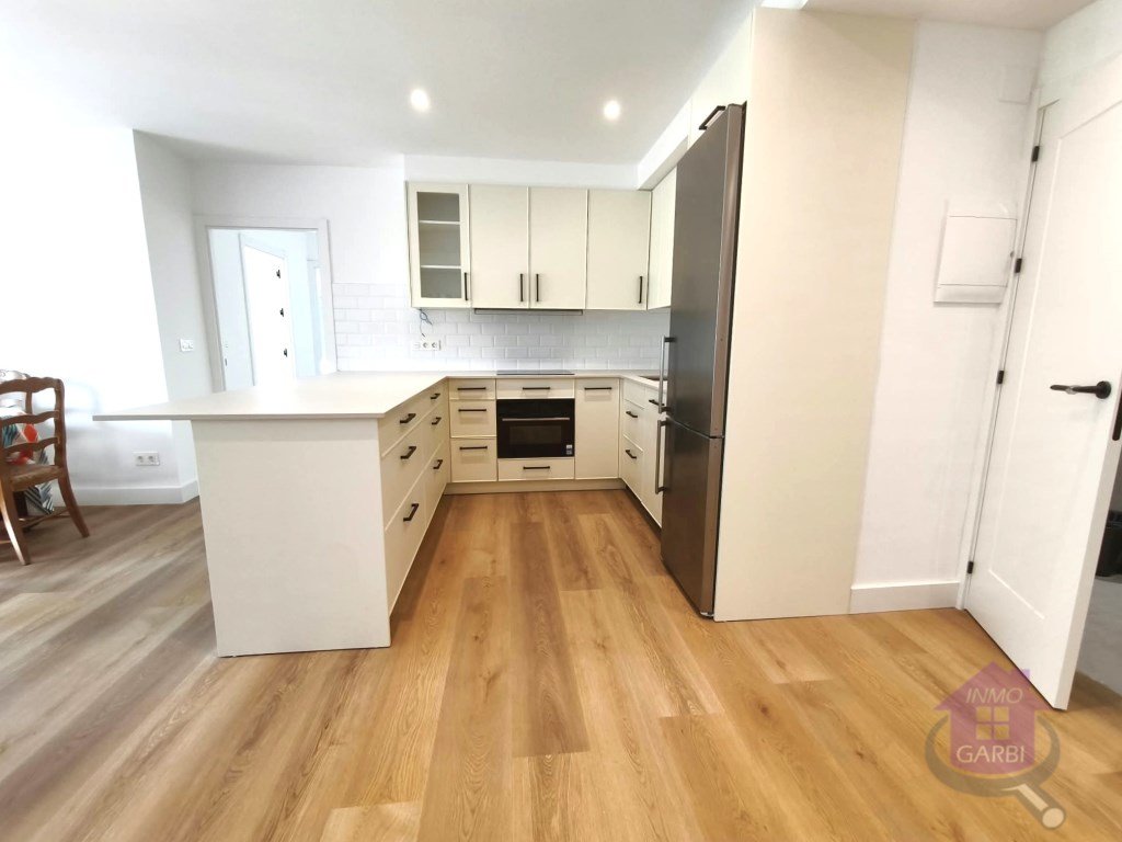 Pis de 85 m² a Sant Sebastià