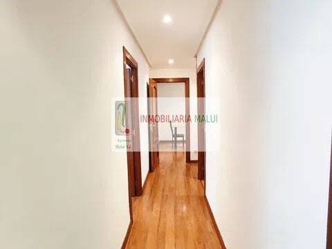 Piso de 180 m² en Oviedo
