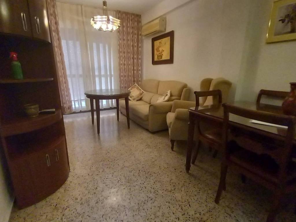 Pis de 76 m² a Còrdova