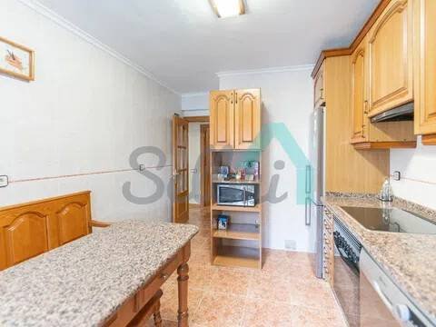 Piso de 80 m² en Oviedo