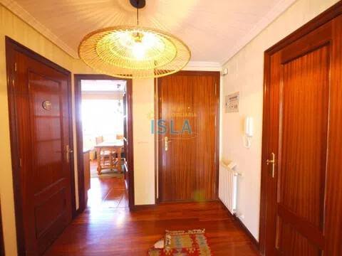 Piso de 200 m² en Laredo