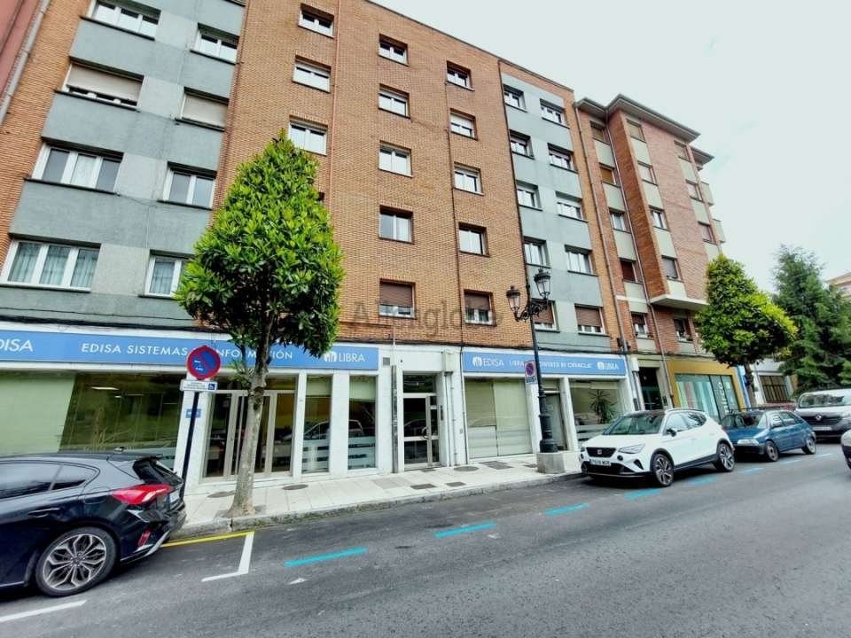 Piso de 108 m² en Oviedo