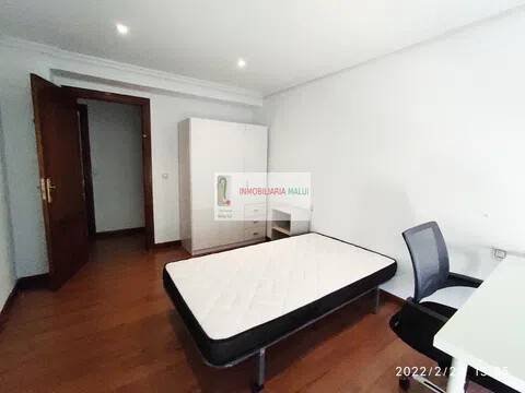 Piso de 180 m² en Oviedo