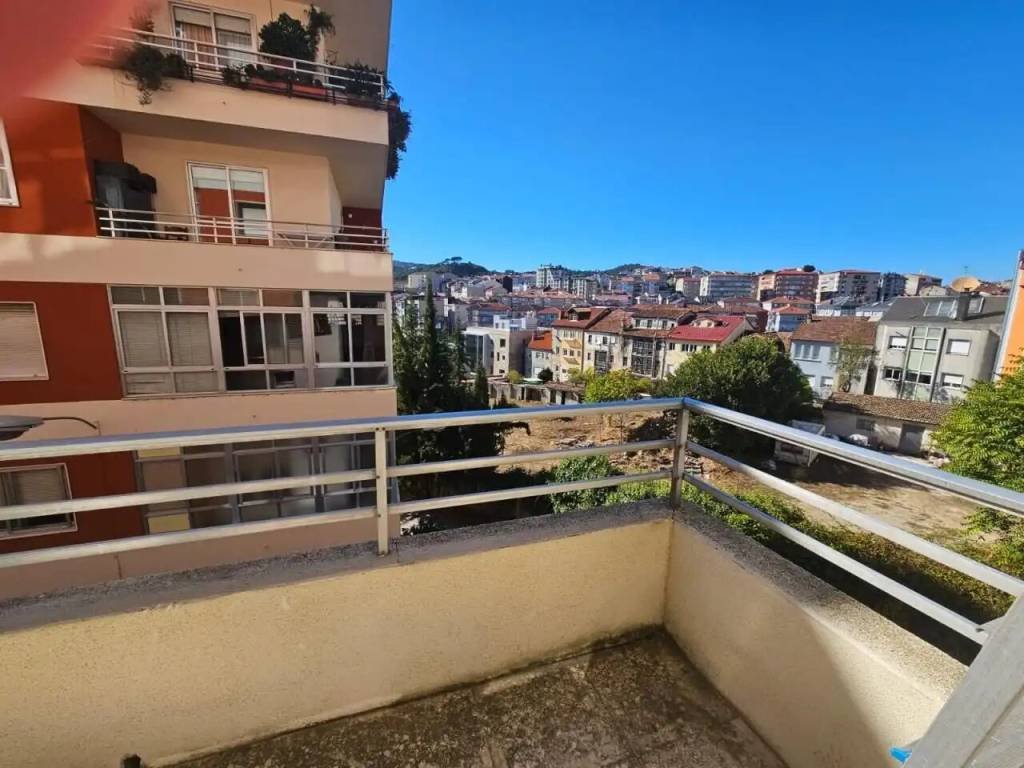 Wohnung 100 m² in Ourense