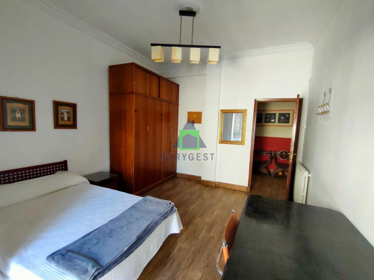 Habitación 90 m², Ourense