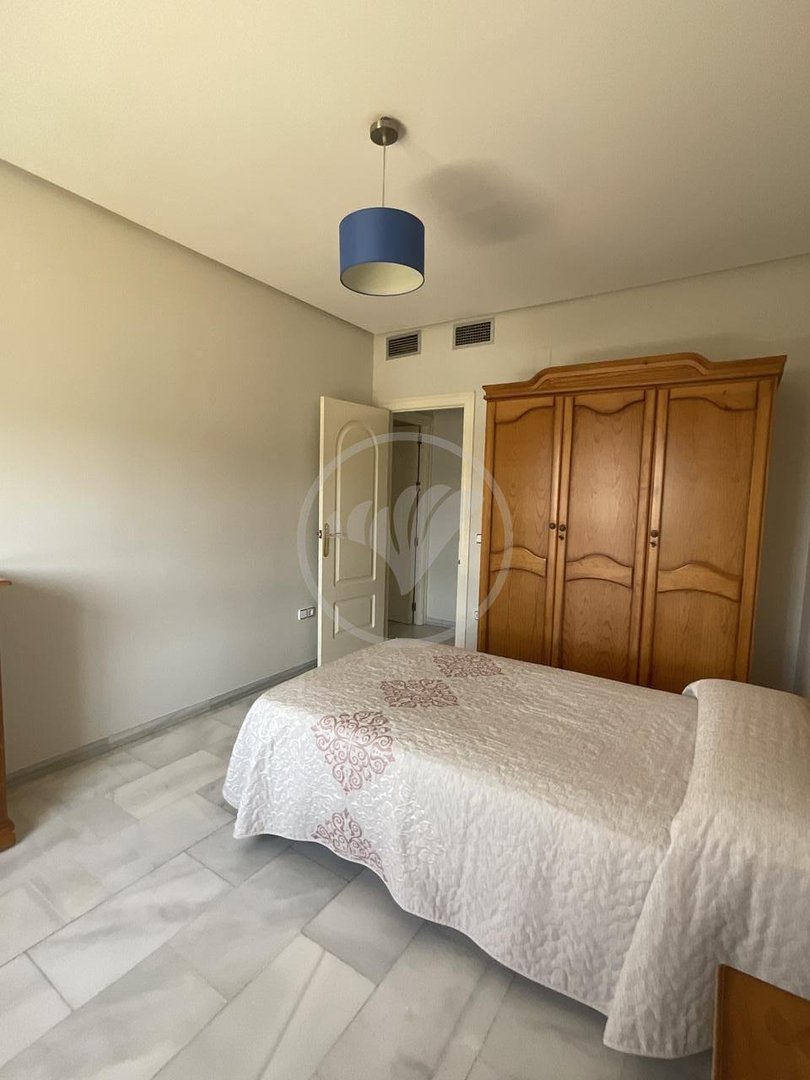 Piso de 100 m² en Linares