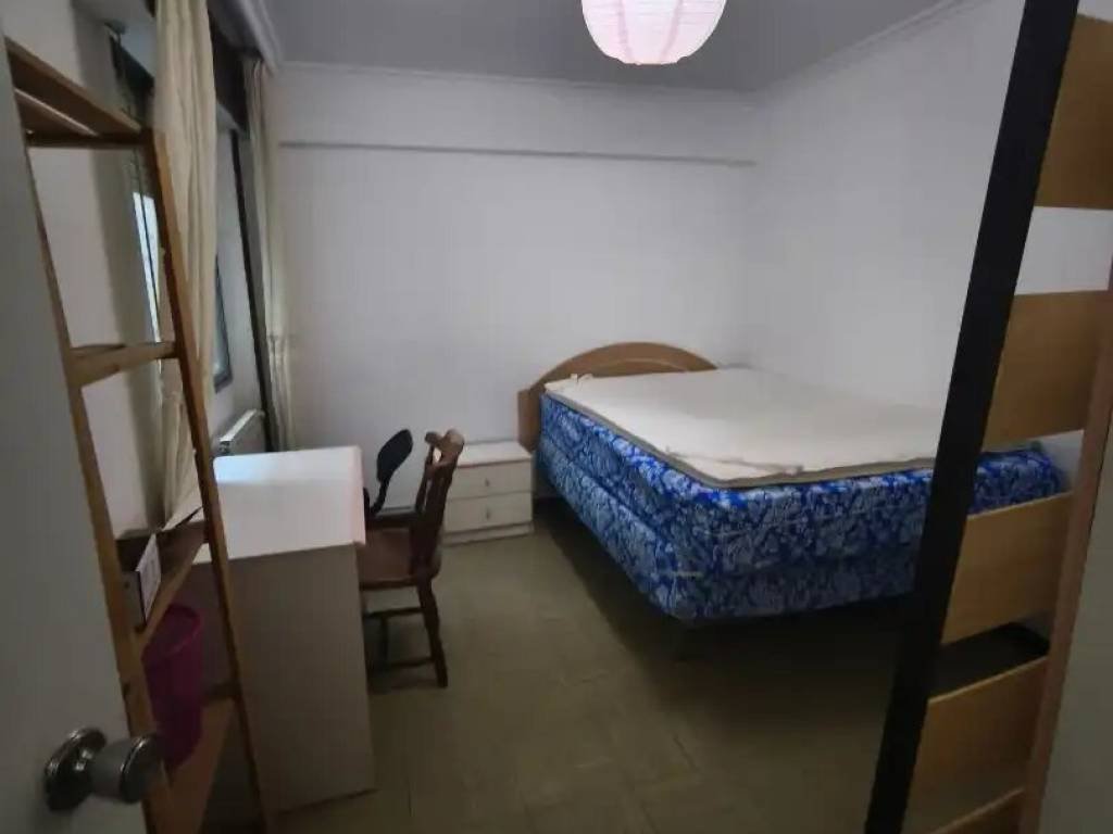 Piso de 85 m² en Santiago de Compostela