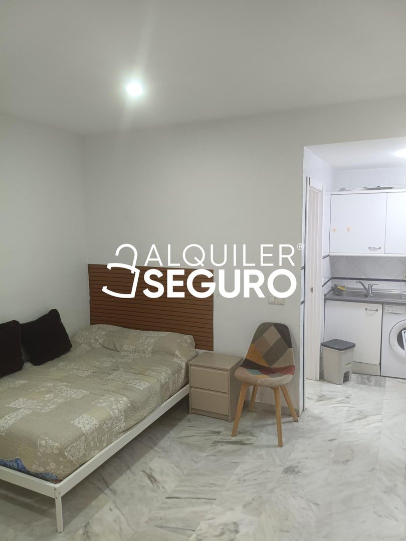 Квартира 30 м² у Фуенхіролі
