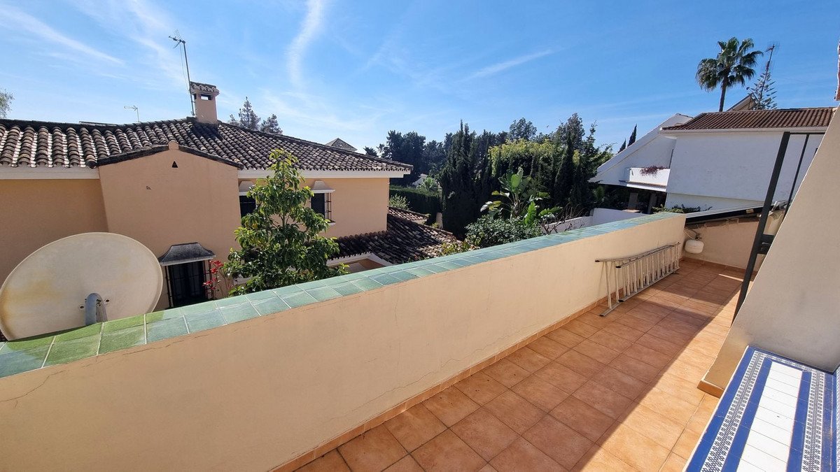 Casa de 593 m² en Luque