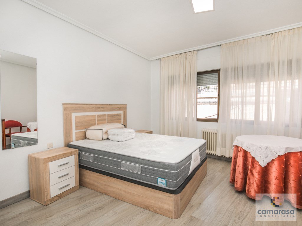 Pis de 108 m² a Àvila