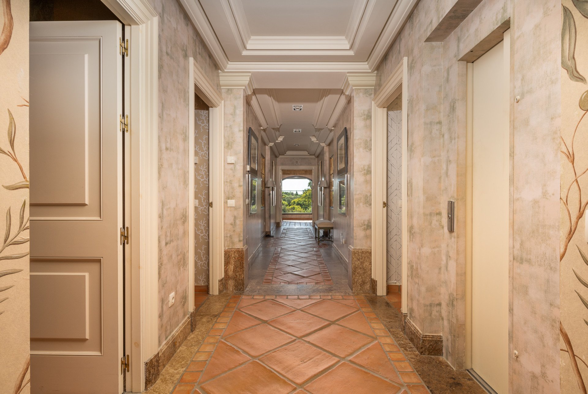 Casa de 907 m² en Marbella