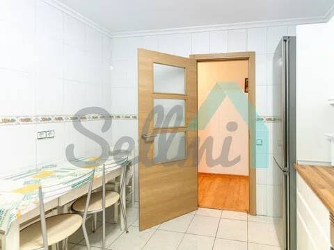 Pis de 85 m² a Oviedo