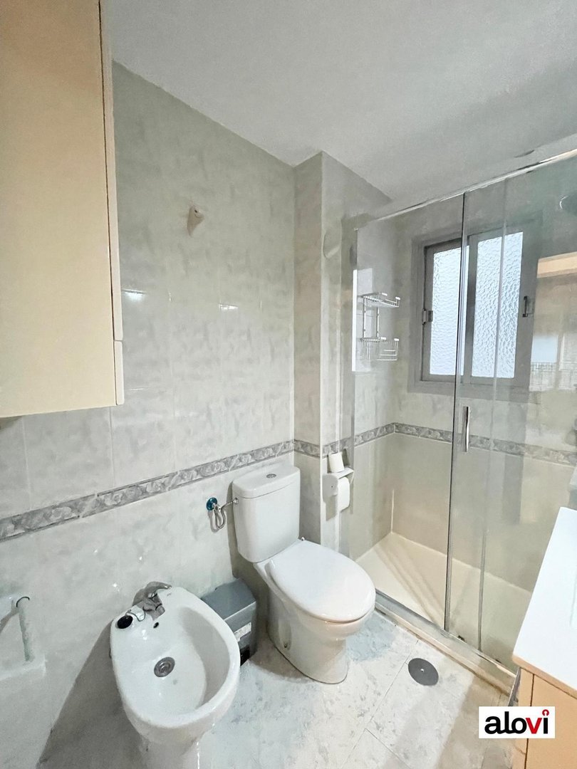 Piso de 90 m² en Granada