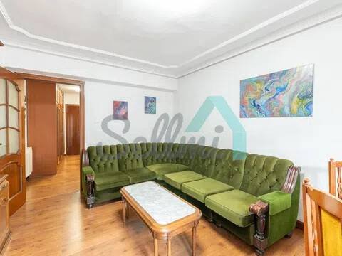 Pis de 127 m² a Oviedo