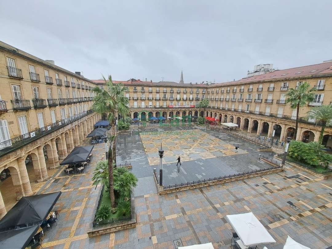 Piso de 90 m² en Bilbao