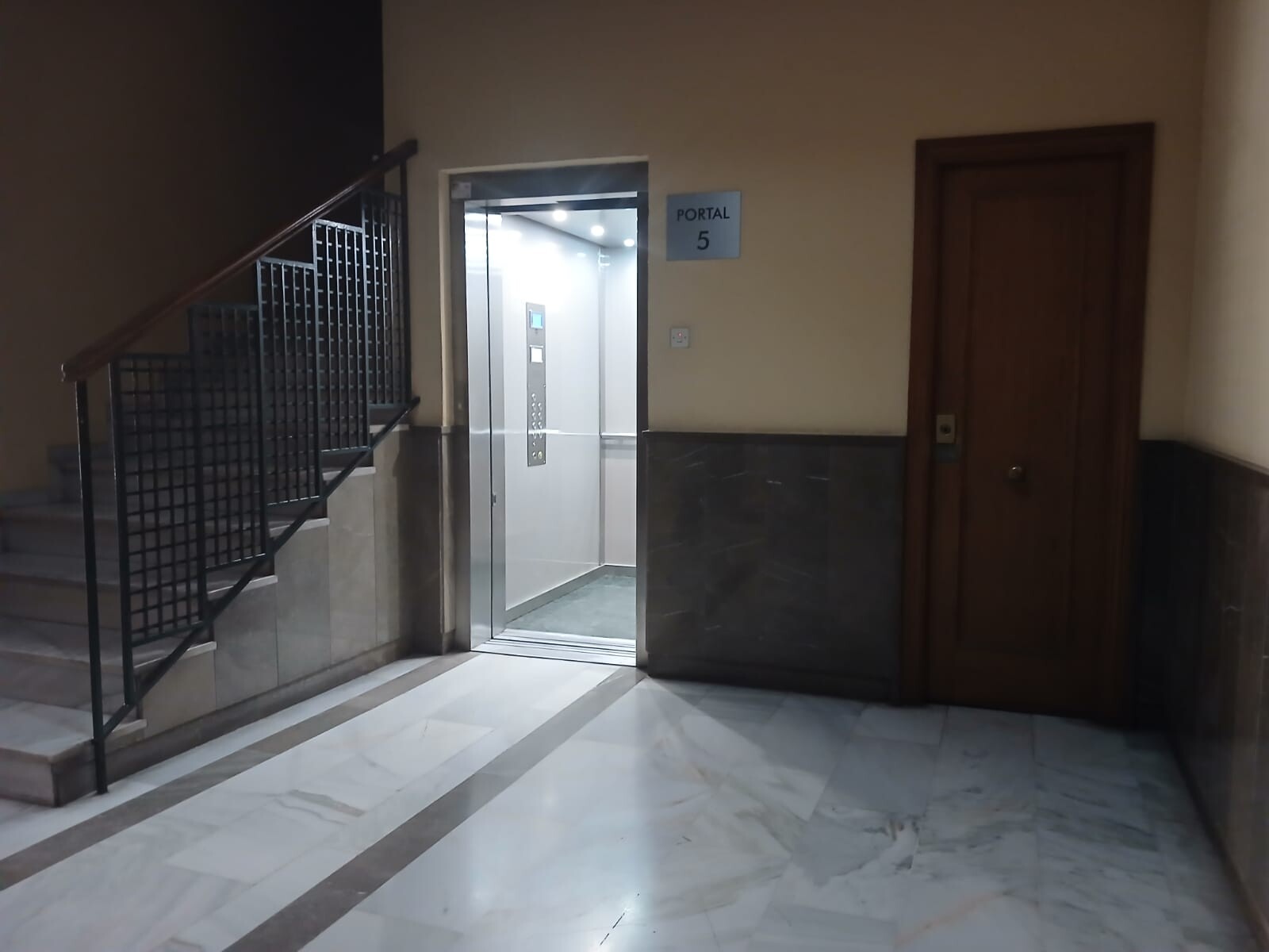 Piso de 80 m² en Granada