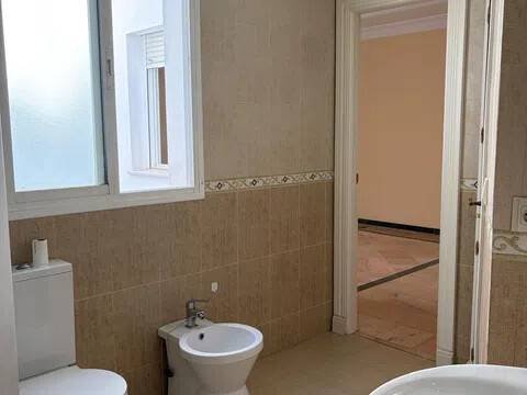 Piso de 80 m² en Tomares
