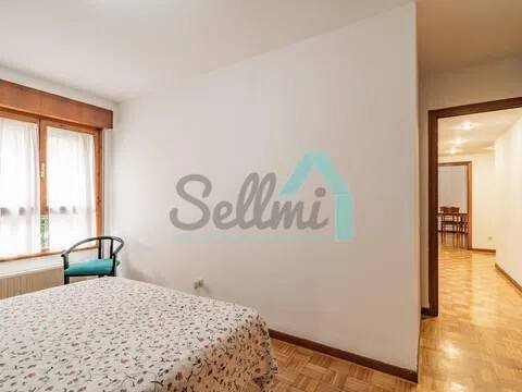 Piso de 87 m² en Oviedo