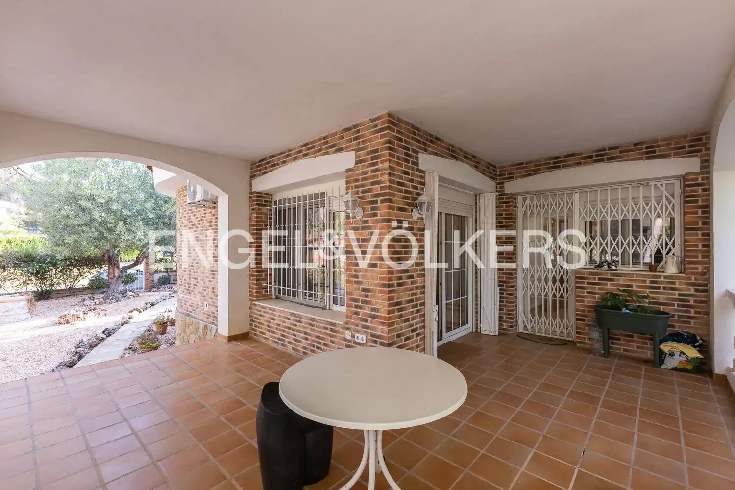 Casa de 238 m² en Paterna