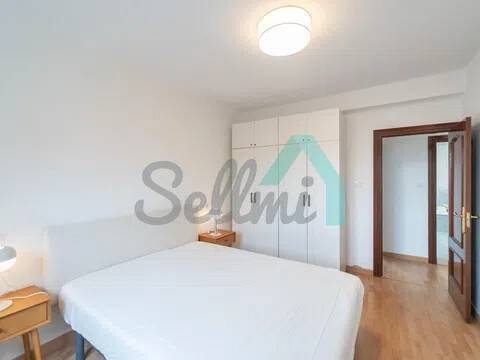 Piso de 67 m² en Oviedo