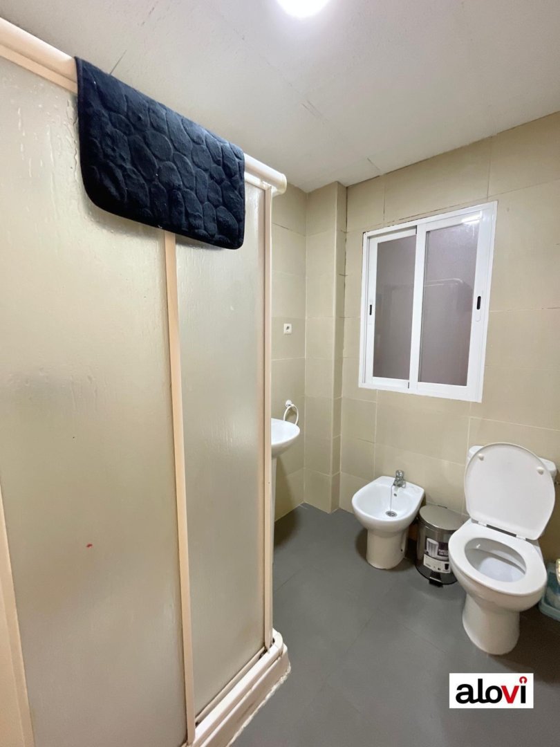 Habitación 131 m², Granada