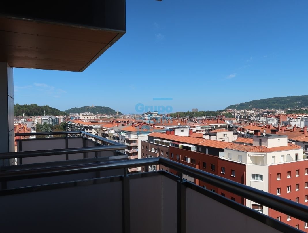 Pis de 95 m² a Sant Sebastià
