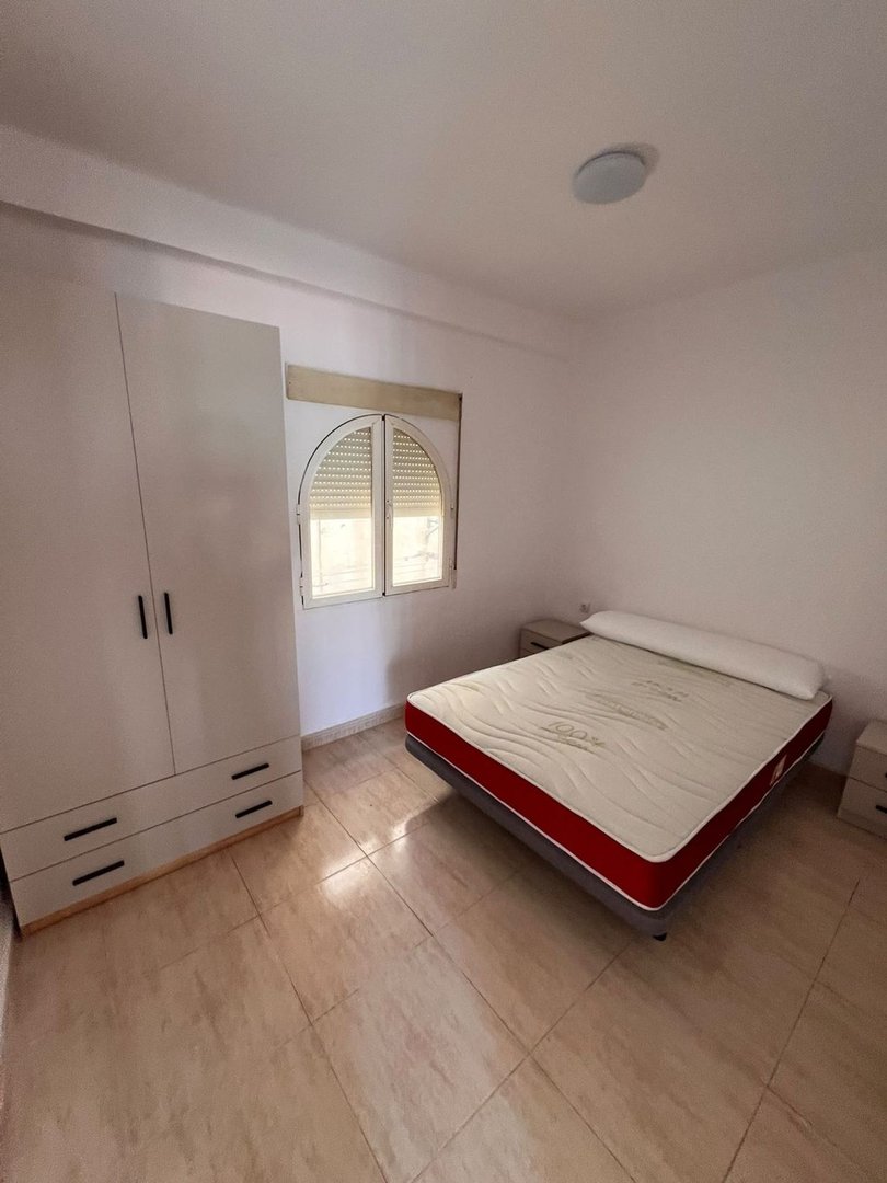 Piso de 90 m² en Alicante
