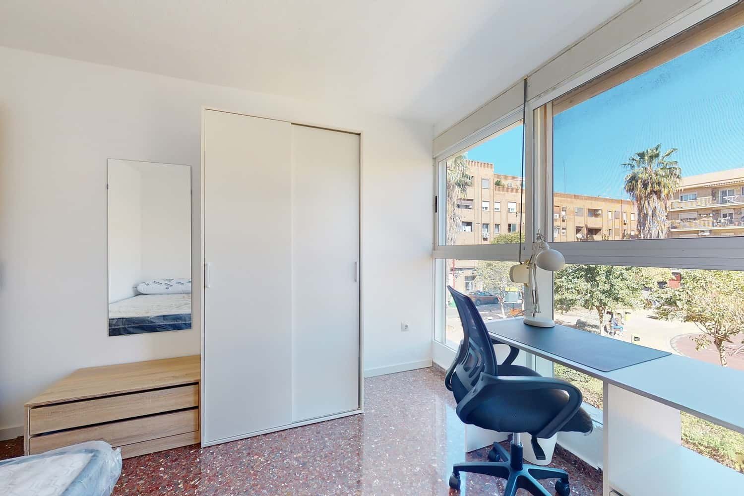 Chambre à louer, Valence