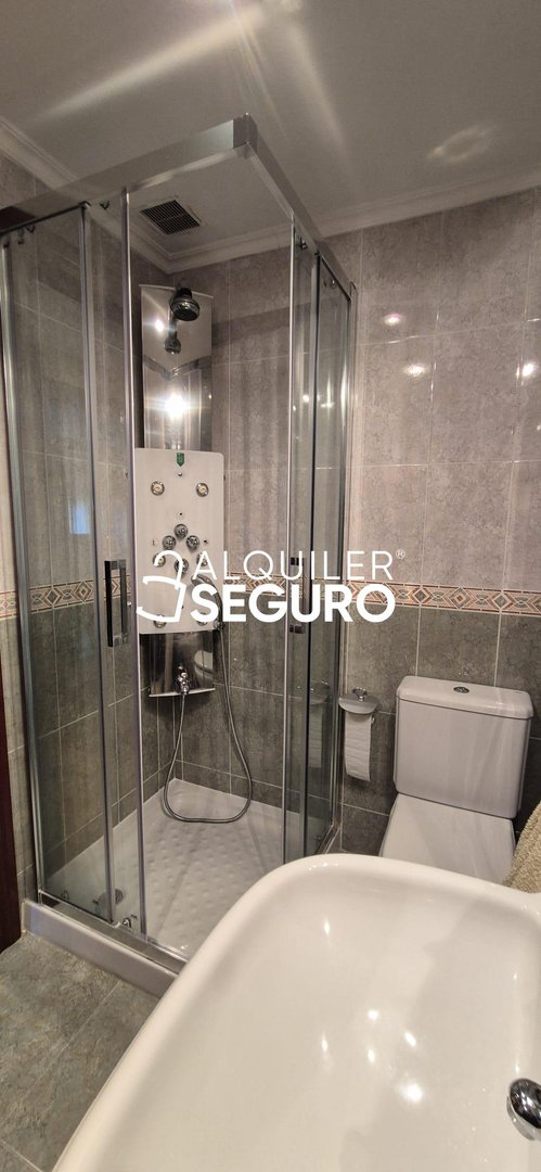 Piso de 90 m² en Mieres