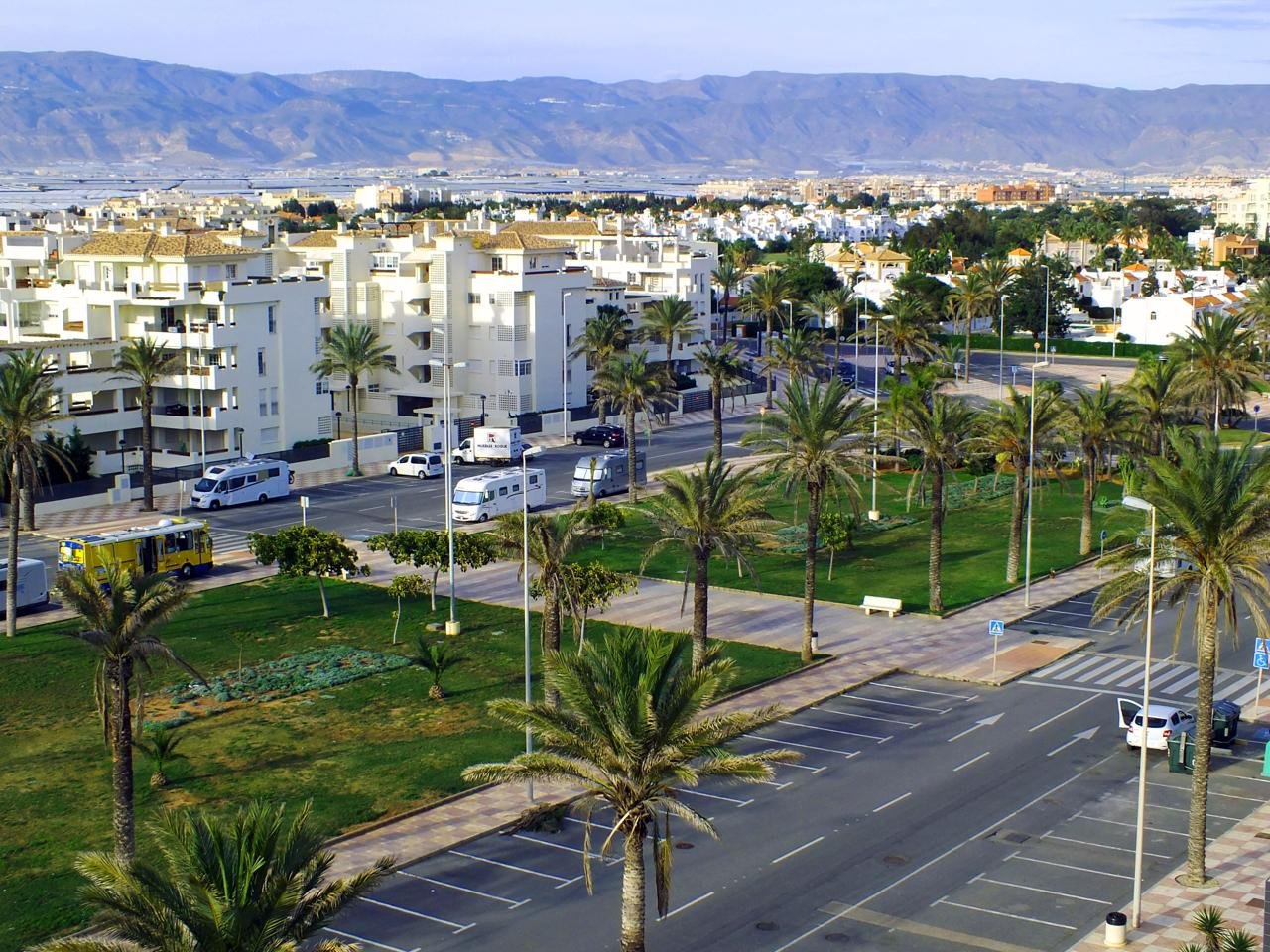 Piso de 90 m² en Roquetas de Mar
