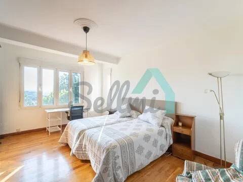 Piso de 212 m² en Oviedo