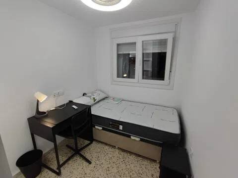 Piso de 100 m² en Melilla