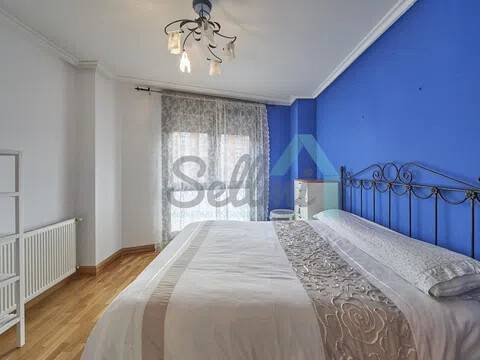 Piso de 132 m² en Oviedo