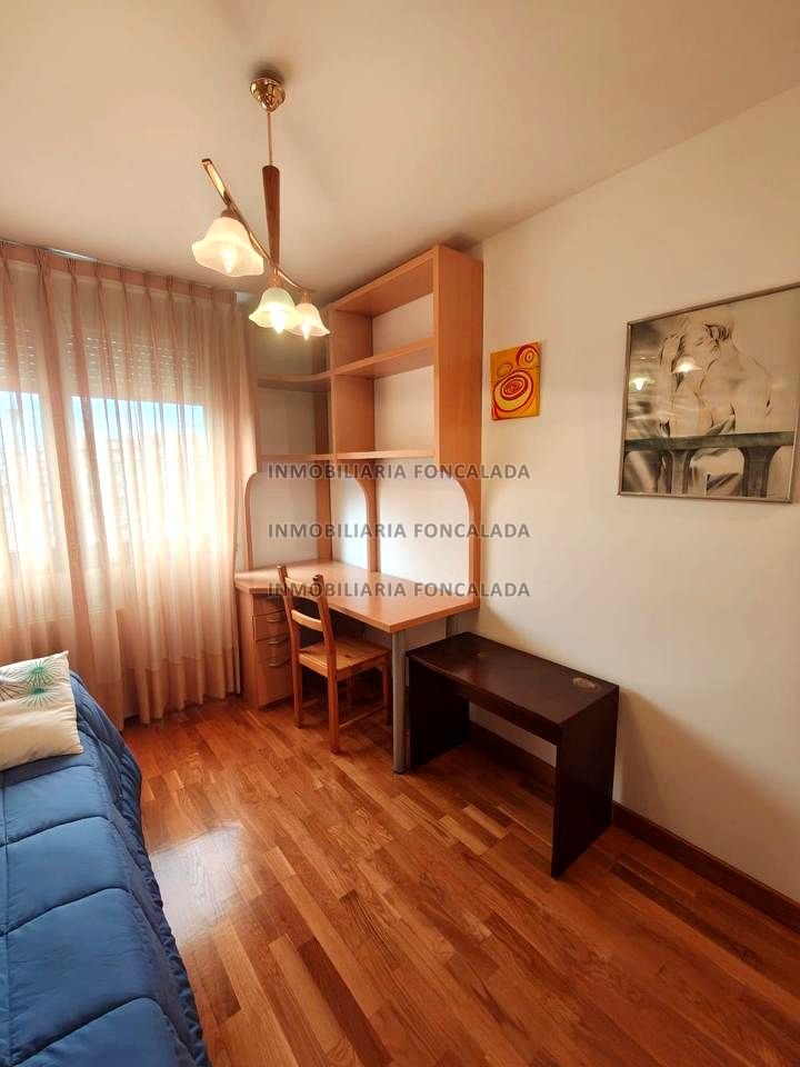Piso de 80 m² en Oviedo