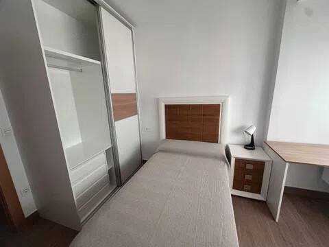 Piso de 90 m² en Granada