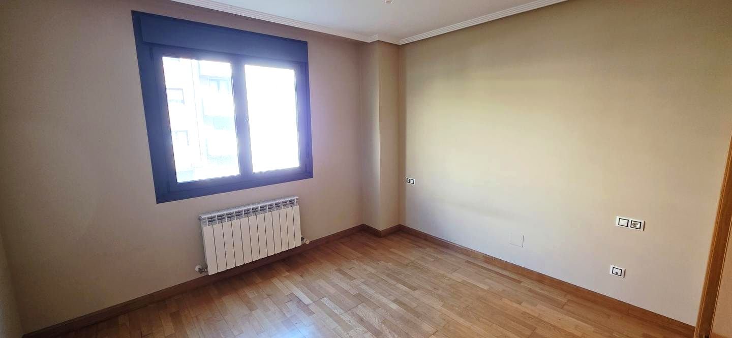 Pis de 117 m² a Oviedo