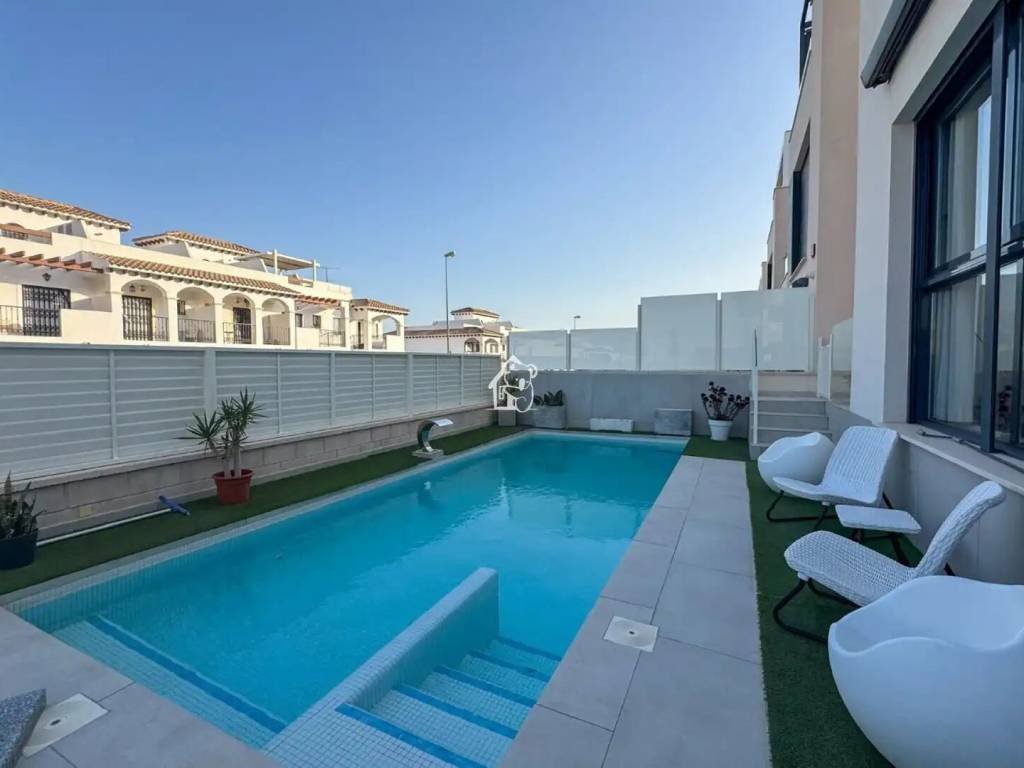 Casa de 144 m² en Orihuela