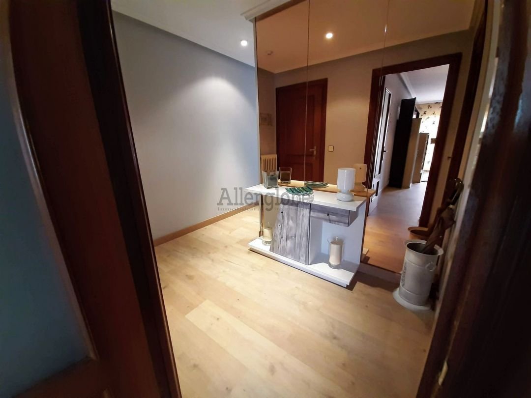 Piso de 90 m² en Oviedo