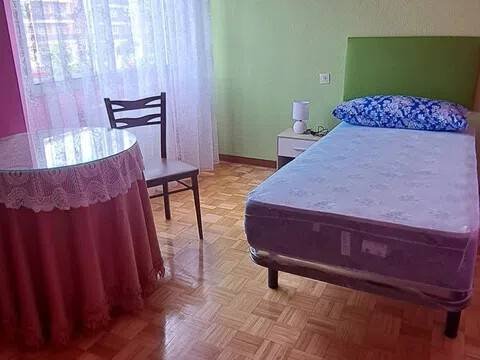 Habitación 120 m², Ávila