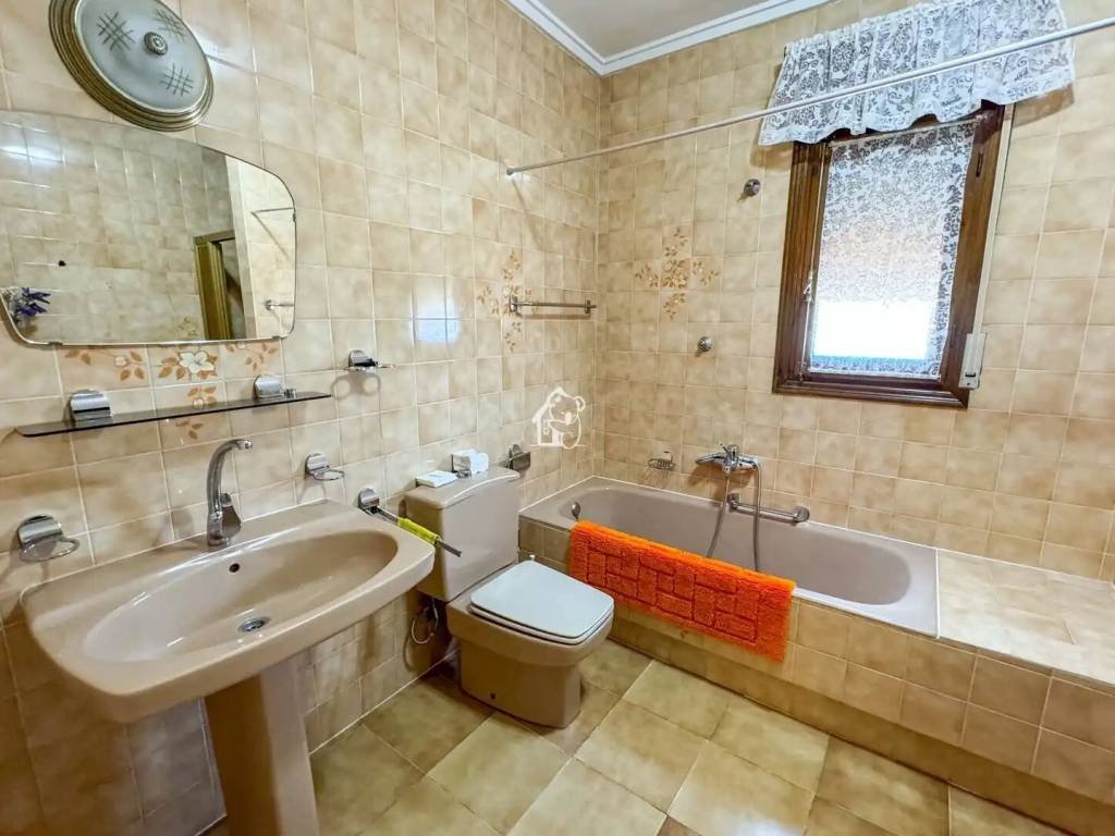 Casa de 1250 m² en Rojales