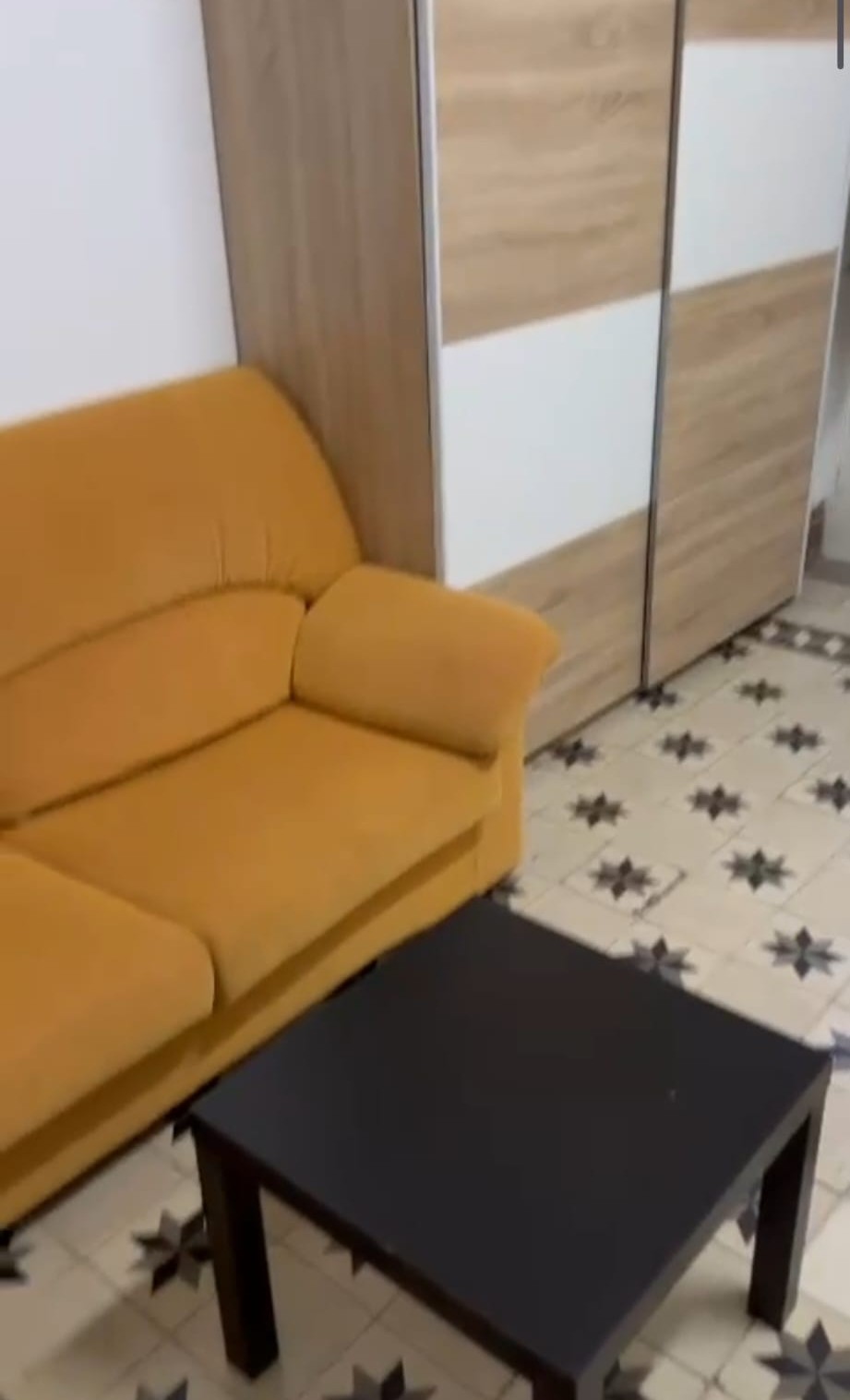Habitación 320 m², Granada