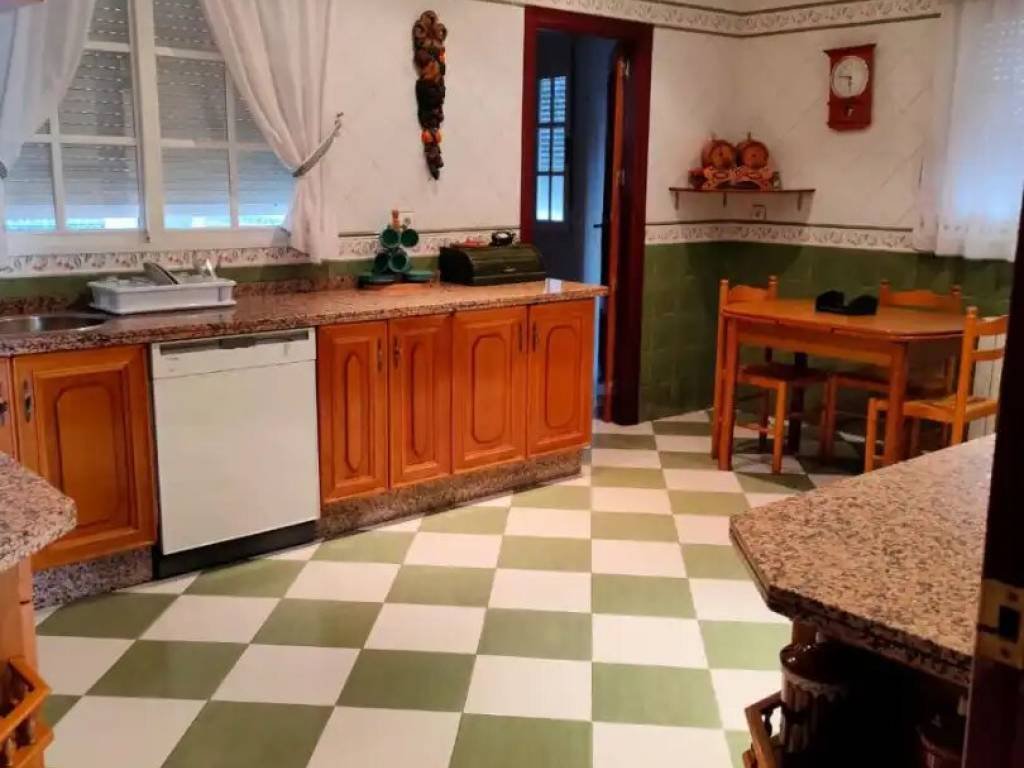 Casa de 160 m² en Almendralejo