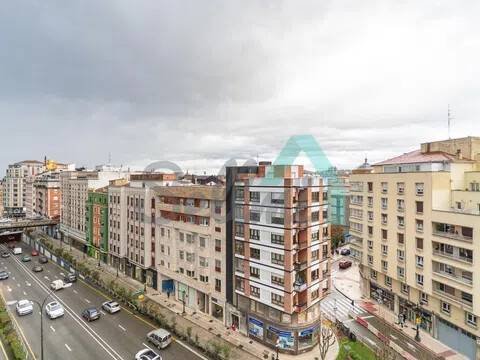 Piso de 120 m² en Oviedo