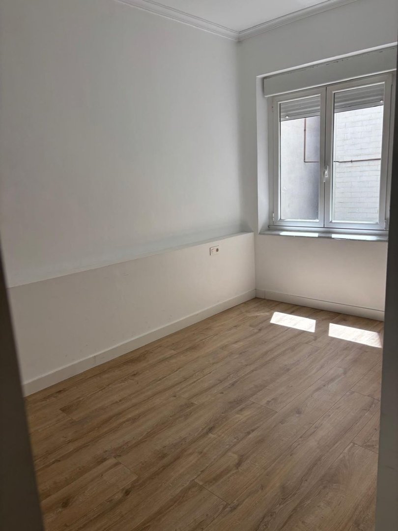 Pis de 75 m² a Lleó