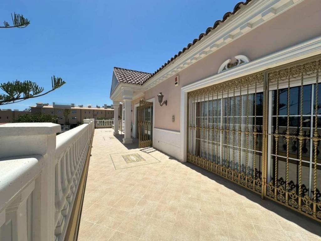Casa de 306 m² en Alfaz del Pi