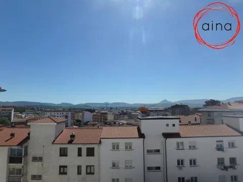 Piso de 80 m² en Pamplona