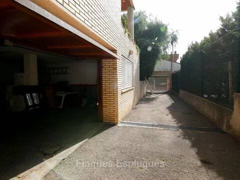 Casa de 619 m² en Esplugues de Llobregat