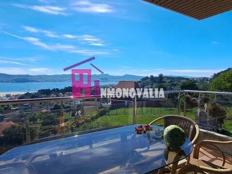 Casa de 180 m² en Moaña